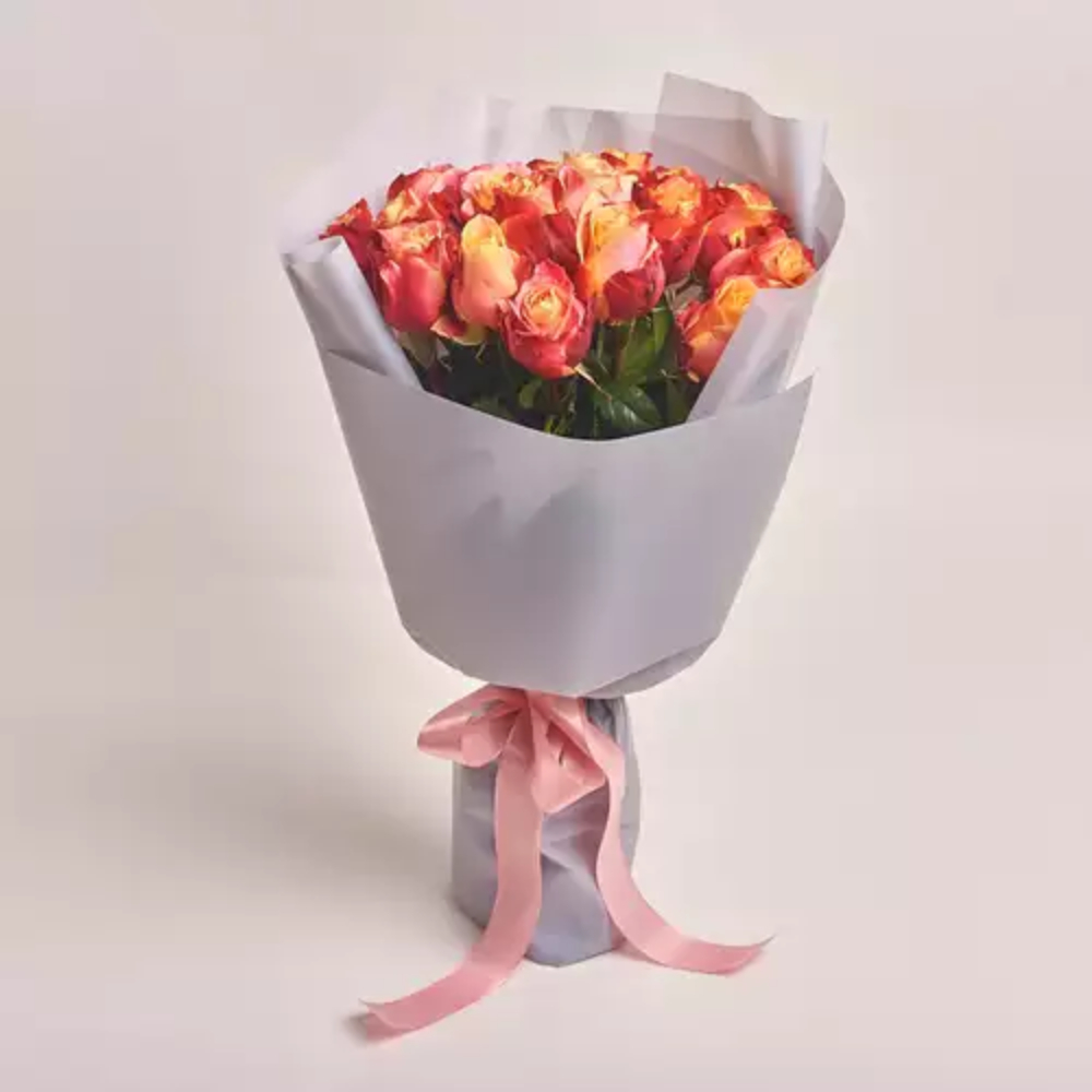 19 Bicolor roses Bouquet