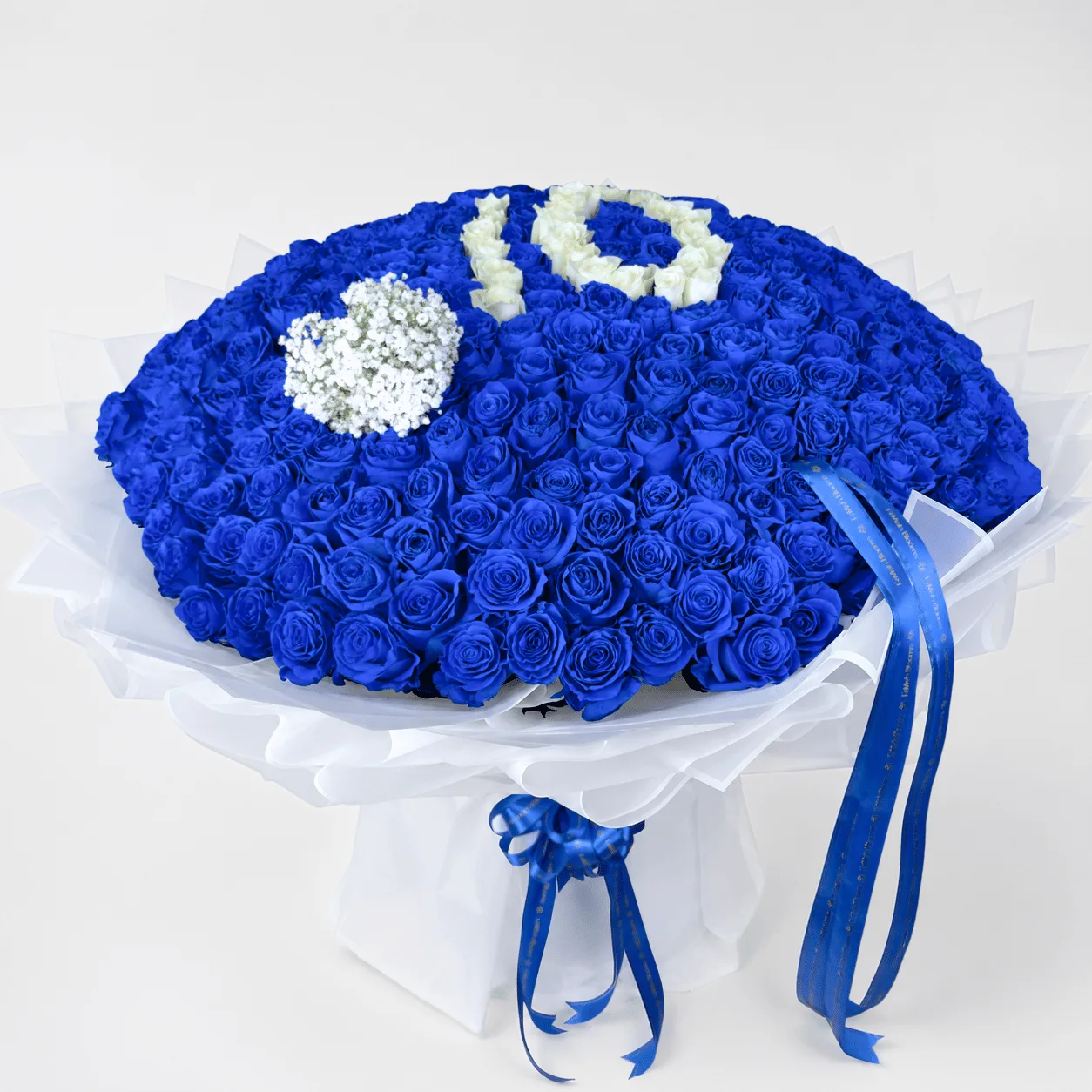 Grand 301 Blue Roses Personalised Number Bouquet