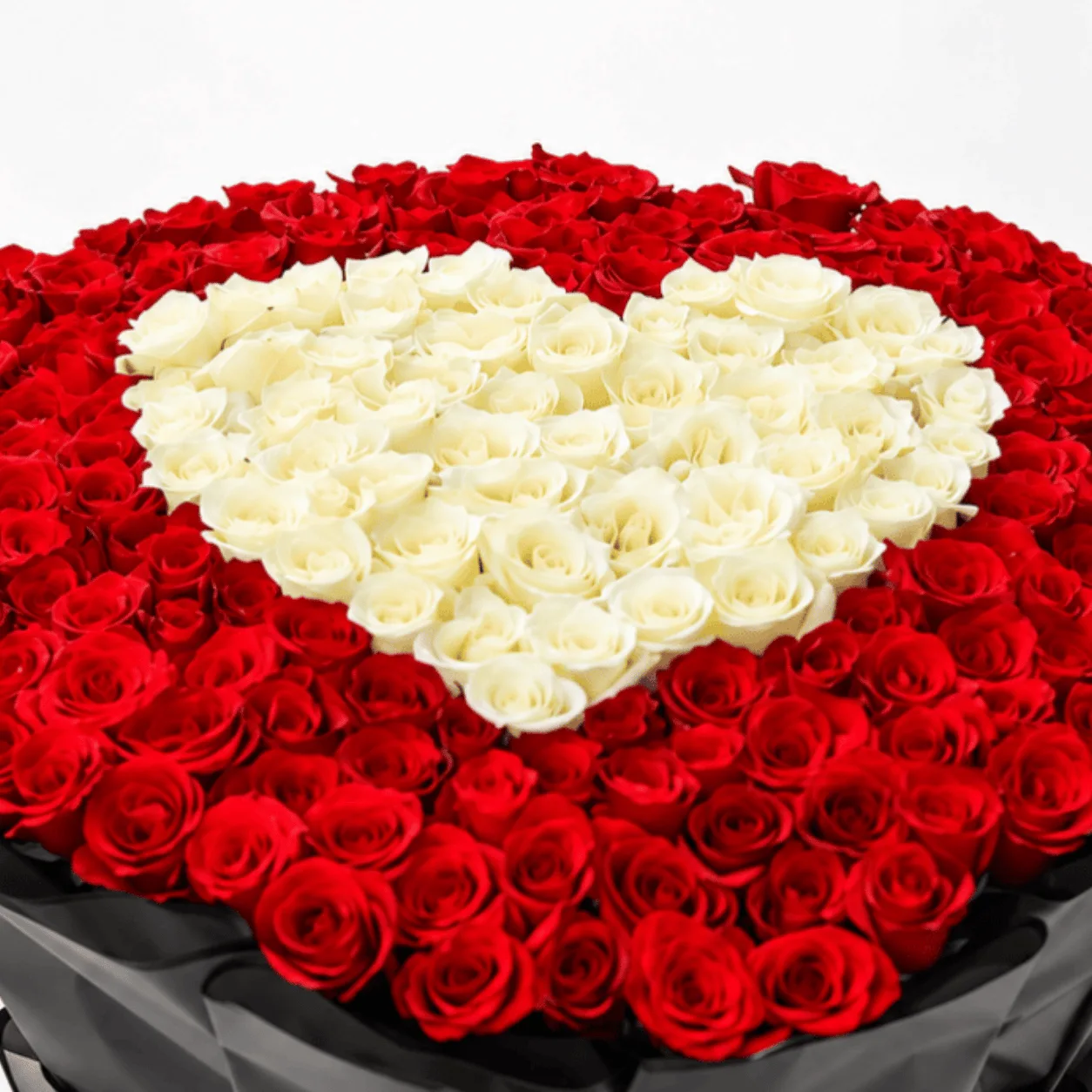 Grand romantic 401 rose love arrangement for proposals and anniversaries in Dubai.
