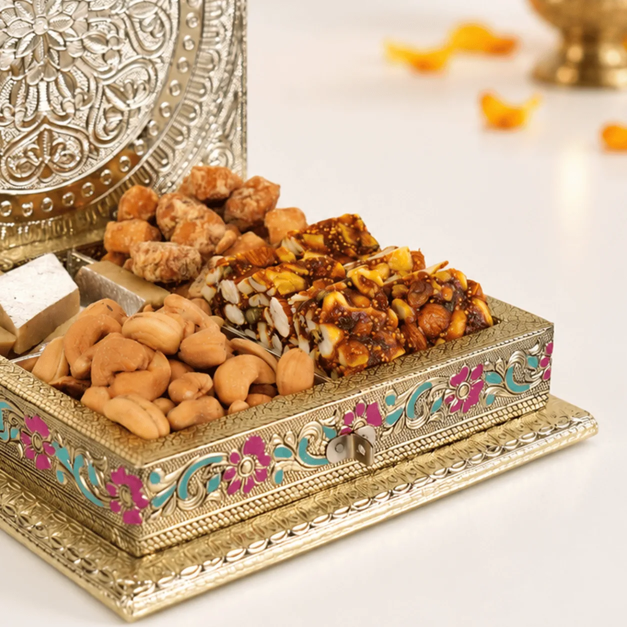 Swarna Shagun Diwali Sweets & Dry Fruits Box