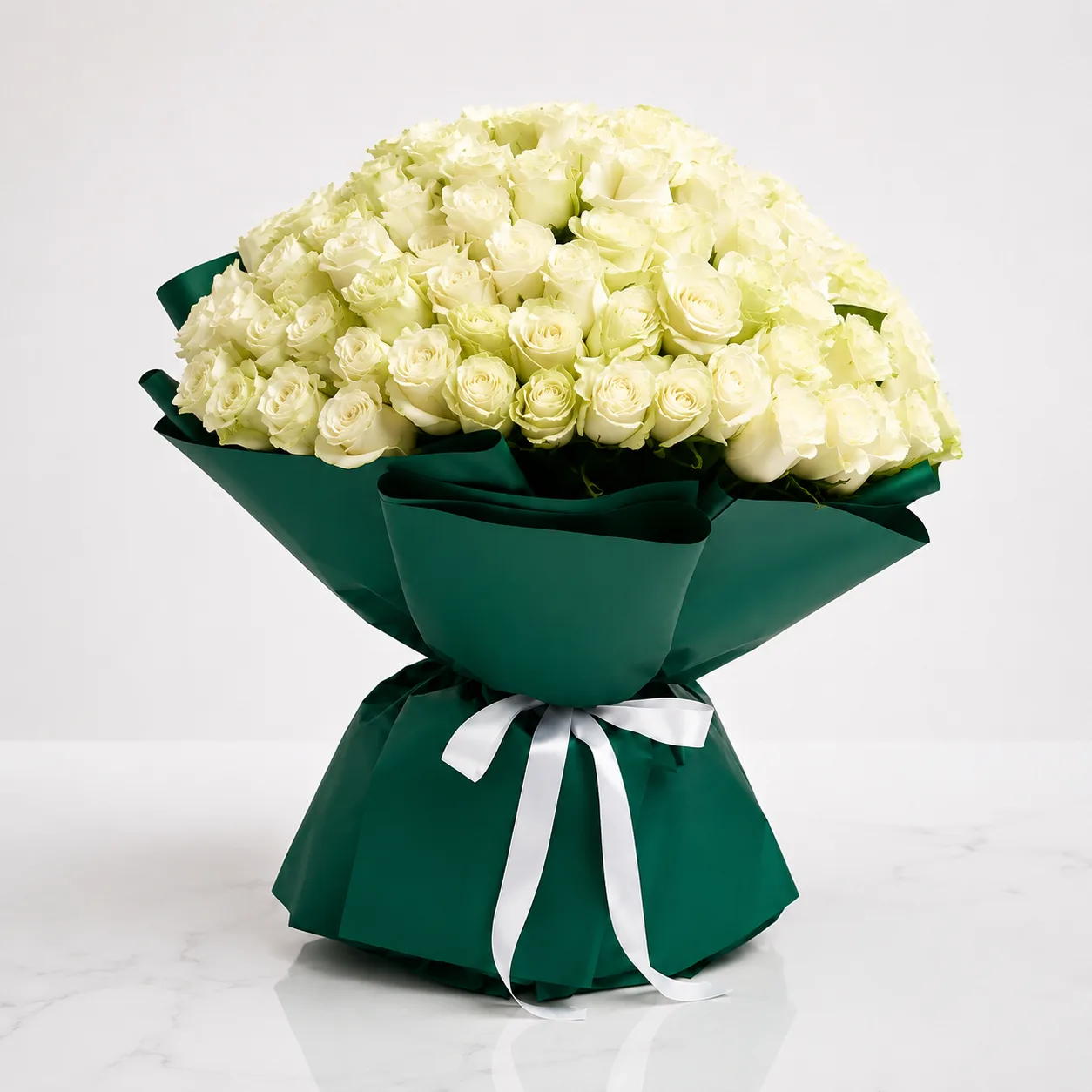 Premium 101 Mondial roses bouquet for elegant gifting in Dubai