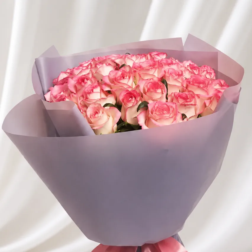 Luxury 29 Roses Jumilia Bouquet arranged with elegant blooms for birthdays and anniversaries