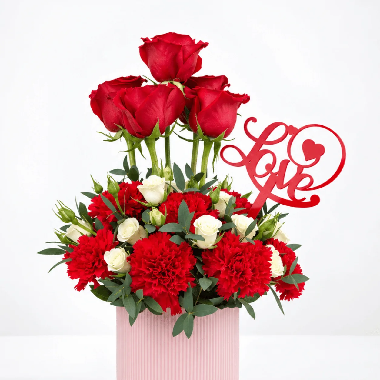 Romantic 21-flower arrangement with roses and carnations for anniversaries and special moments.