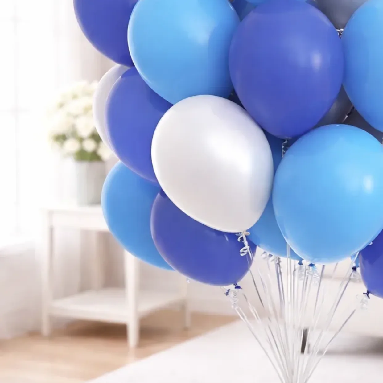 25 Blue Celebration Balloons – Helium Filled