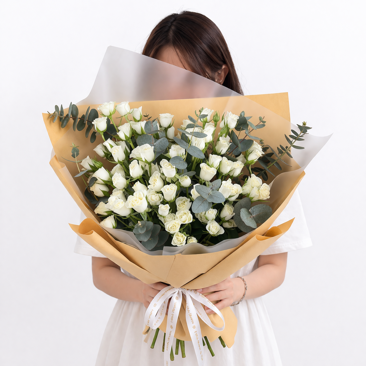 21 White Elegance Spray Roses Bouquet